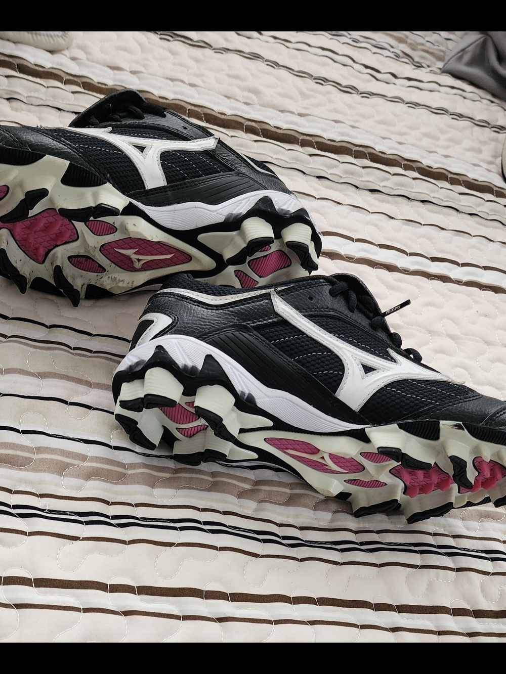 Mizuno Black & White Athletic Cleats with Pink Accents